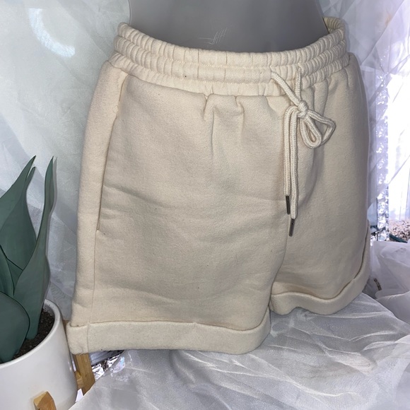 Nova Sport Shorts - Picture 2 of 6